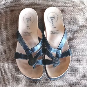 Think! Sandals Black Metal Detail Size 36 US 5